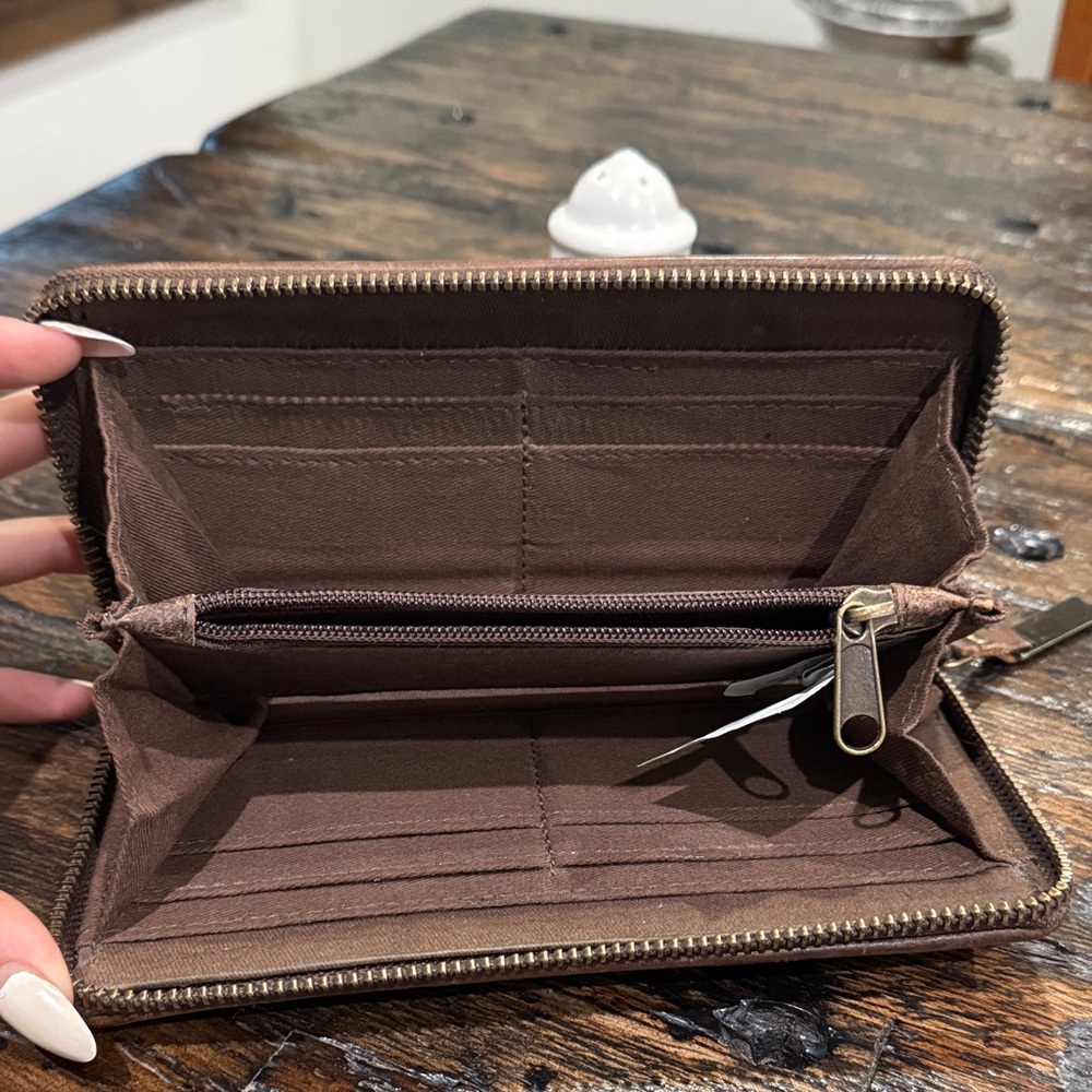 STS Wallet - Picture 3 of 3